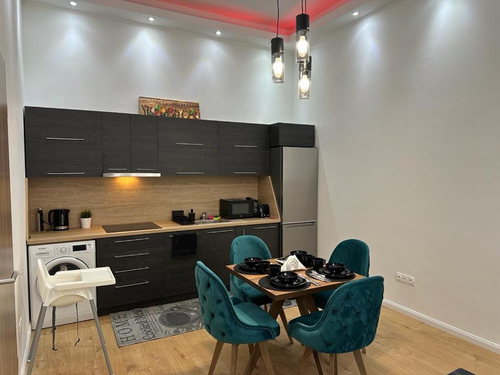 Lizu Apartmant Budapest Exterior foto